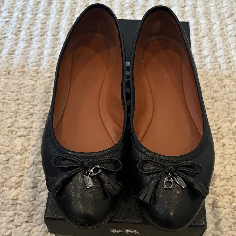 Clearing out ❗️Coach ‘Benni’ Leather Ballet Flats